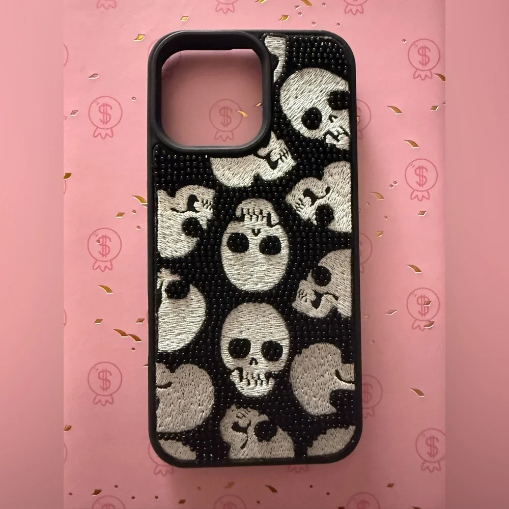 Black and White Skull Pattern Phone Case - Unbranded